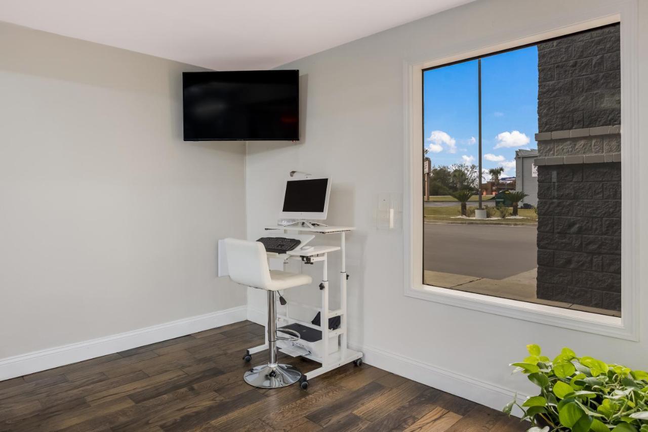 Quality Inn Moultrie Exterior photo