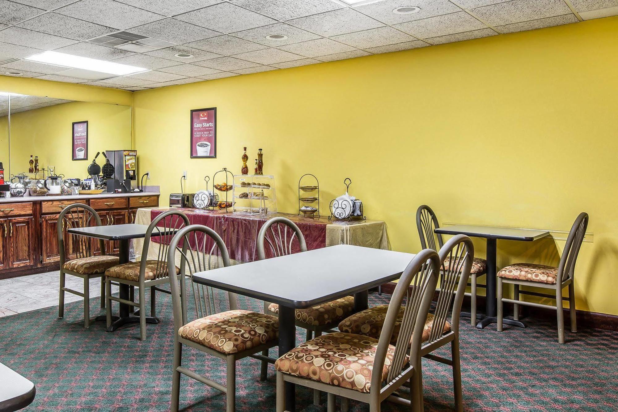 Quality Inn Moultrie Exterior photo